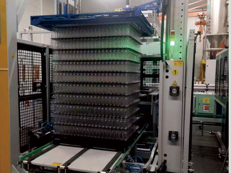 Automatic PET bottle stacking production line